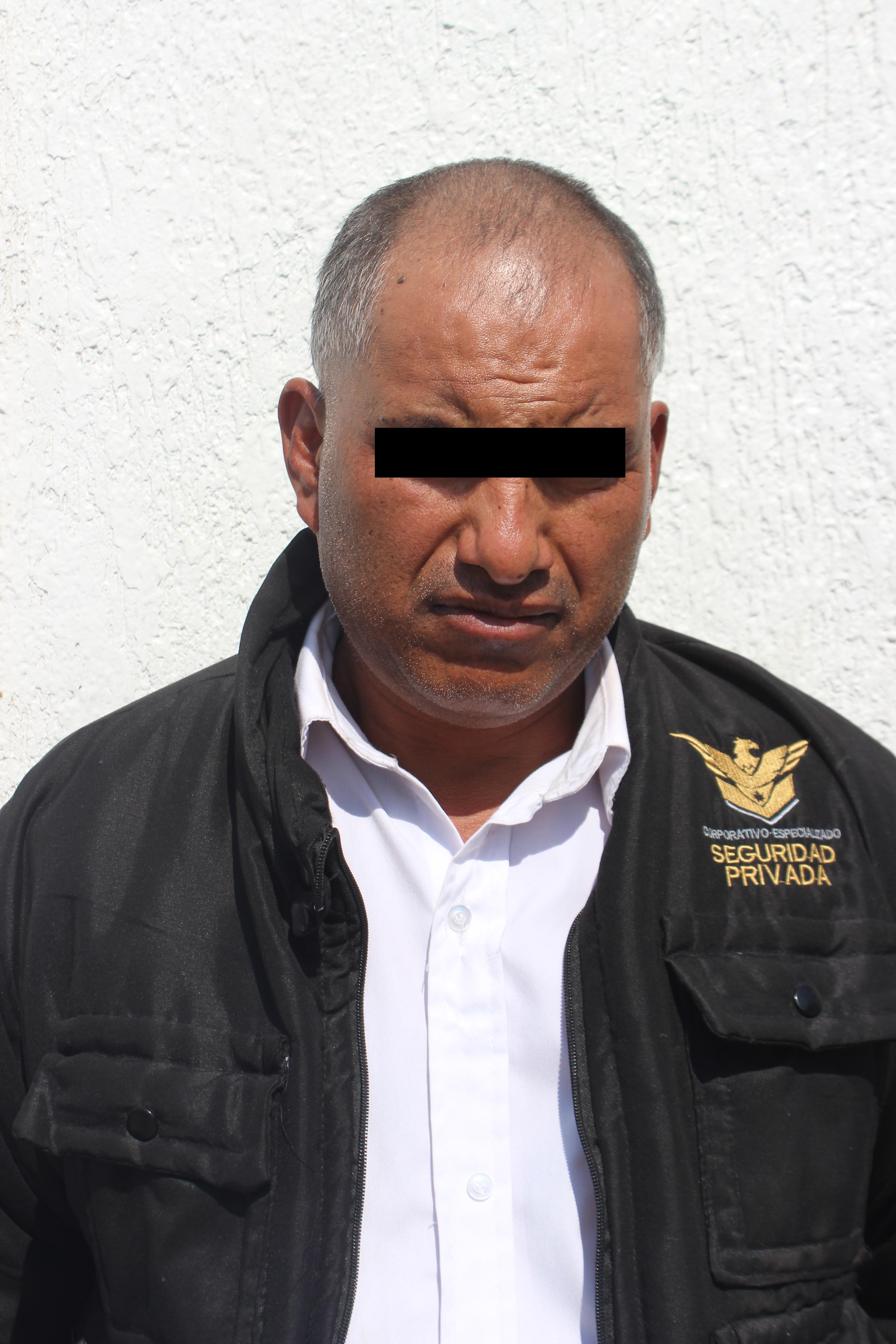 Señalan a vigilantes del Hospital Puebla por robo de dinero en efectivo; fueron detenidos por policías municipales