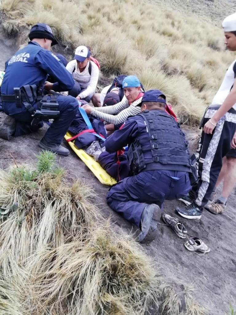 Atiende Policía Estatal a menor de edad en la Malinche