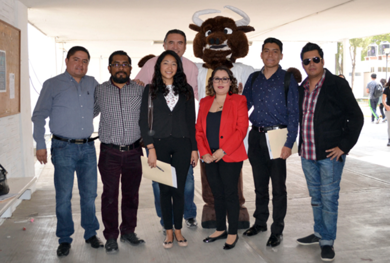 Estudiantes de la Preparatoria Benito Juárez ponen a prueba habilidades de emprendimiento con micronegocios
