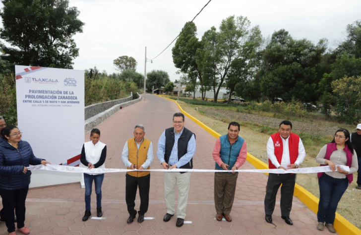 Marco Mena entrega en Zacualpan 11.7 mdp en obras para la comunidad