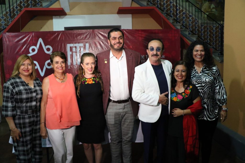 Clausura Raúl Di Blasio el FITH; Patjane Martínez califica de exitosos los 16 días del festival