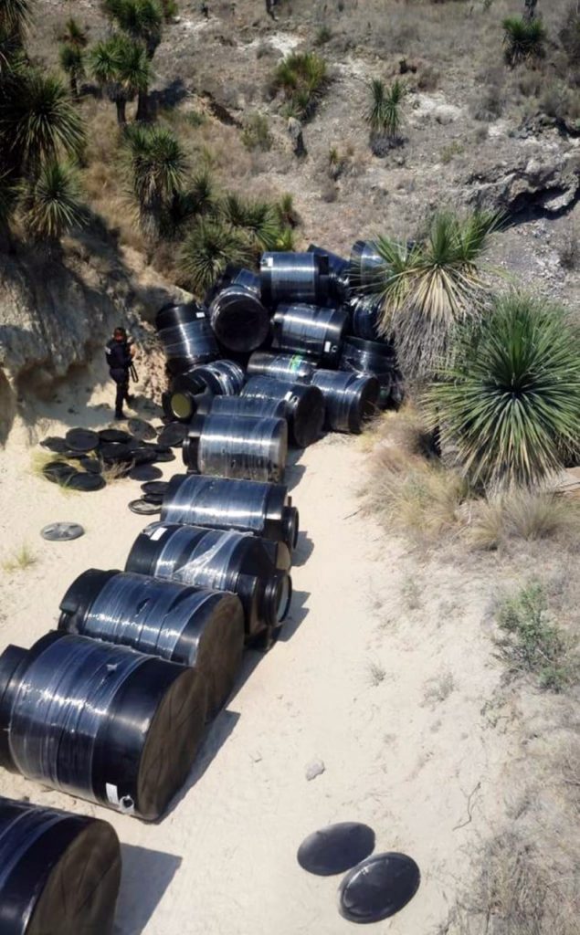 Policía Estatal asegura tinacos abandonados en Tequexquitla