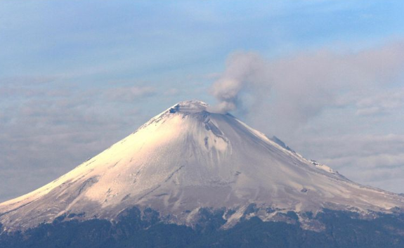 El Popocatépetl bajo supervisión permanente del Cenapred y proteccióm civil estatal