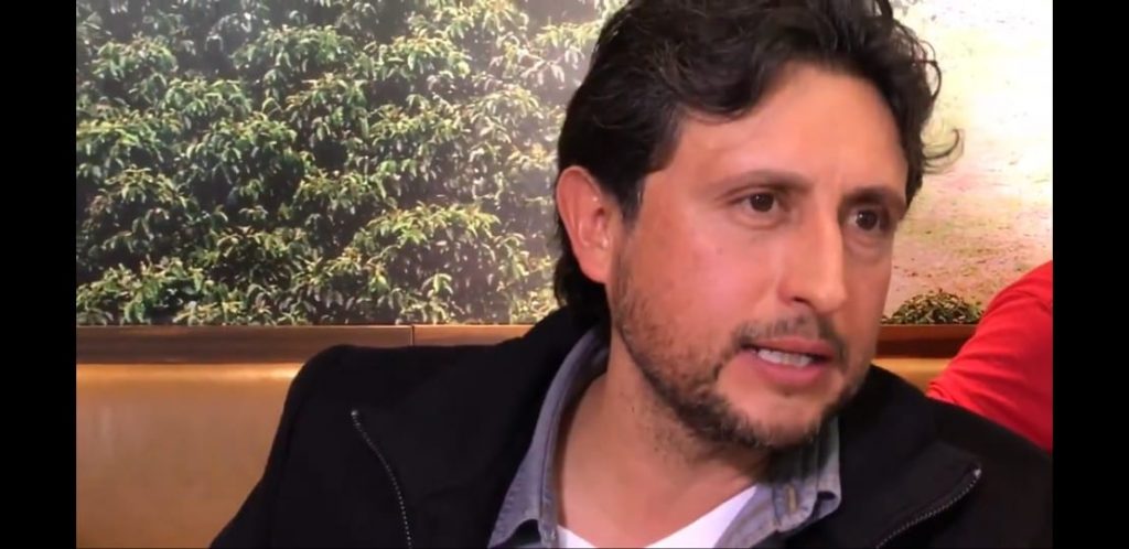 Comparece José Juan Espinosa ante la Fiscalía Anticorrupción por presuntamente enriquecimiento ilícito.