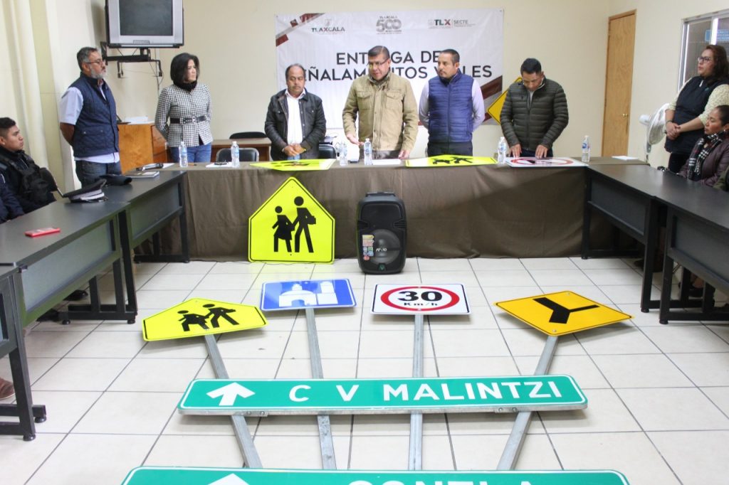 Desde Tlaxcala: Entrega SECTE 100 señalamientos viales a municipios