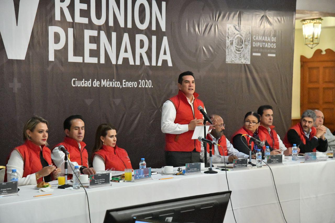 El PRI defiende la constitución, la división de poderes y la autonomía institucional: Alejandro Moreno.
