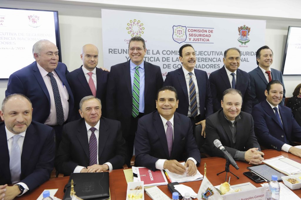 Marco Mena participa en reunión de seguridad de Conago con Alfonso Durazo.