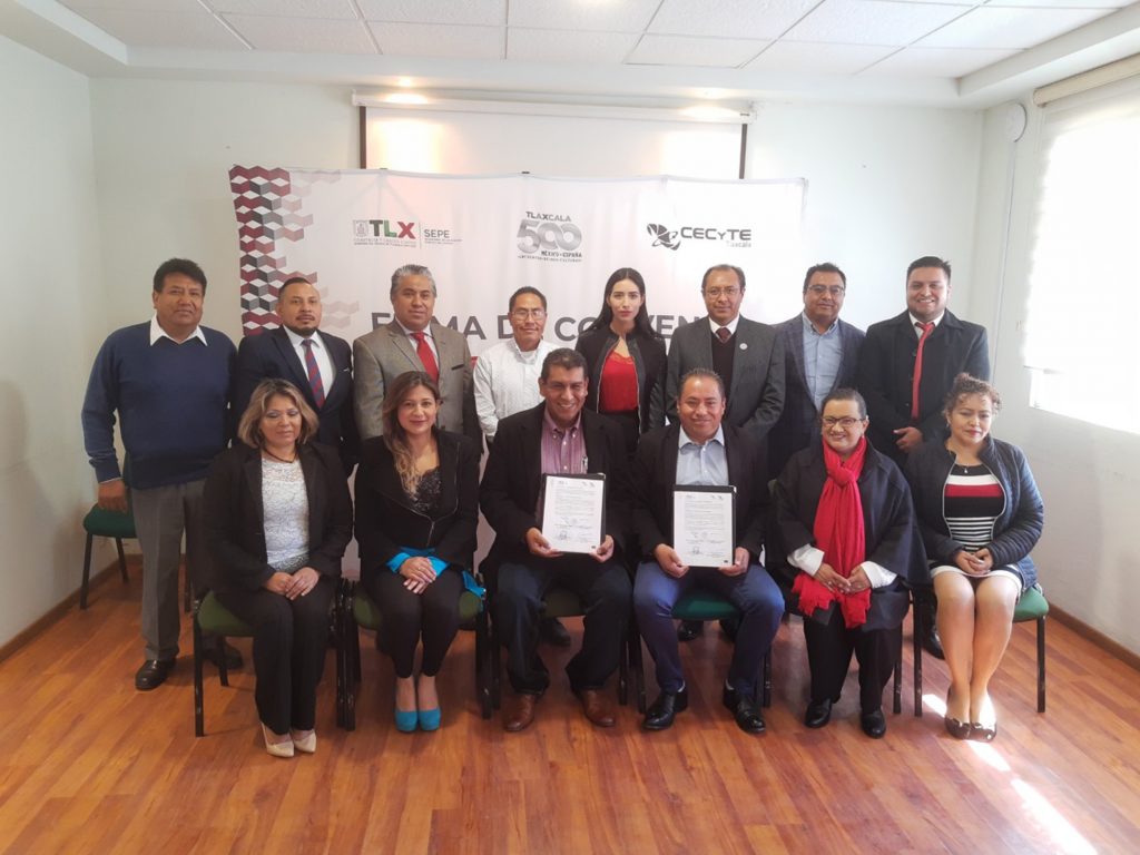 Signan CEPC y CECYTE convenio de colaboración en beneficio de los estudiantes.