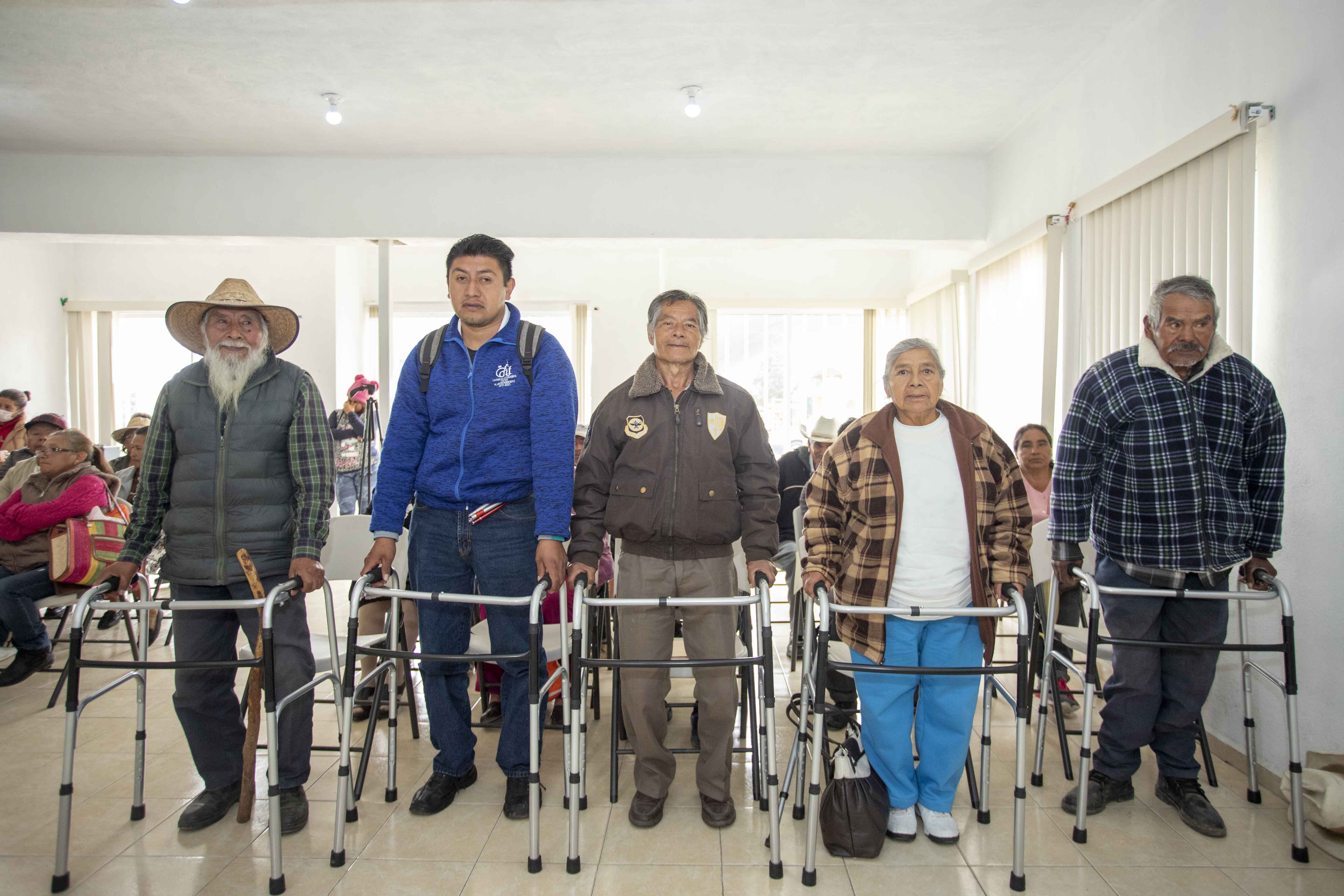 Desde Tlaxcala: Entrega ITPCD ayudas funcionales a personas con discapacidad.