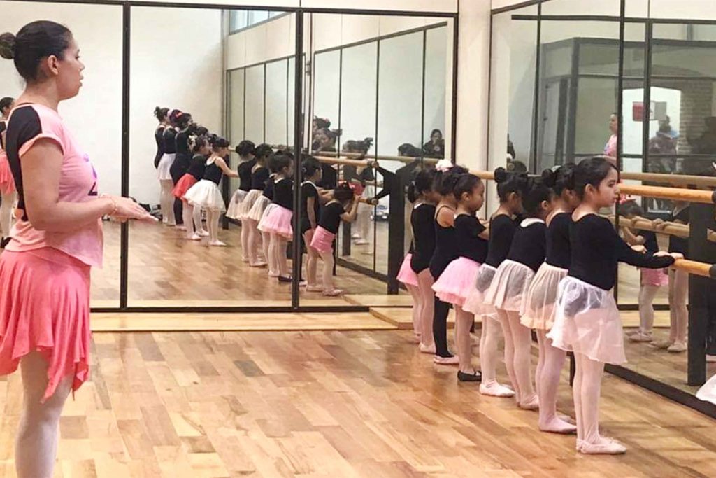 Invita ITC a talleres de formacion artística 2020.