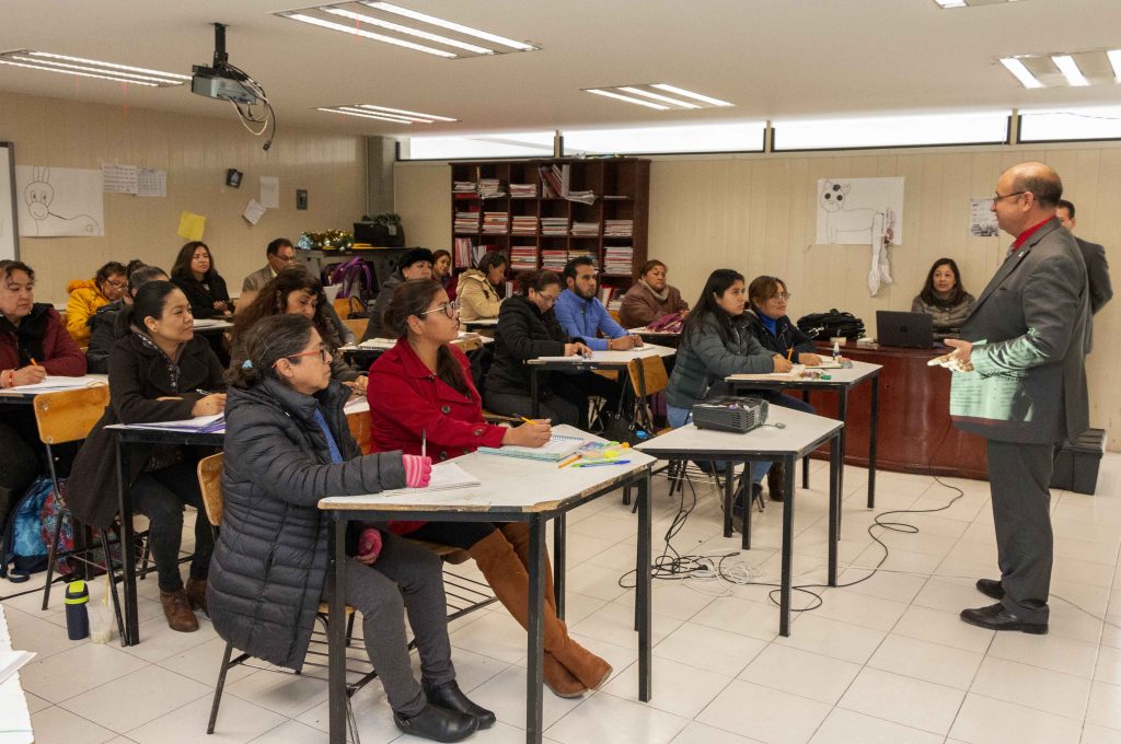 Capacita SEPE a maestros en evaluación de aprendizajes,lectura y matemáticas.