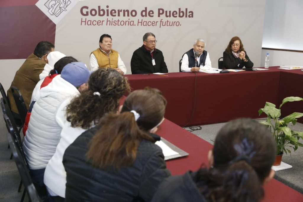 Gobierno de Puebla apoyará a estudiantes de la prepa DIF-UDLAP