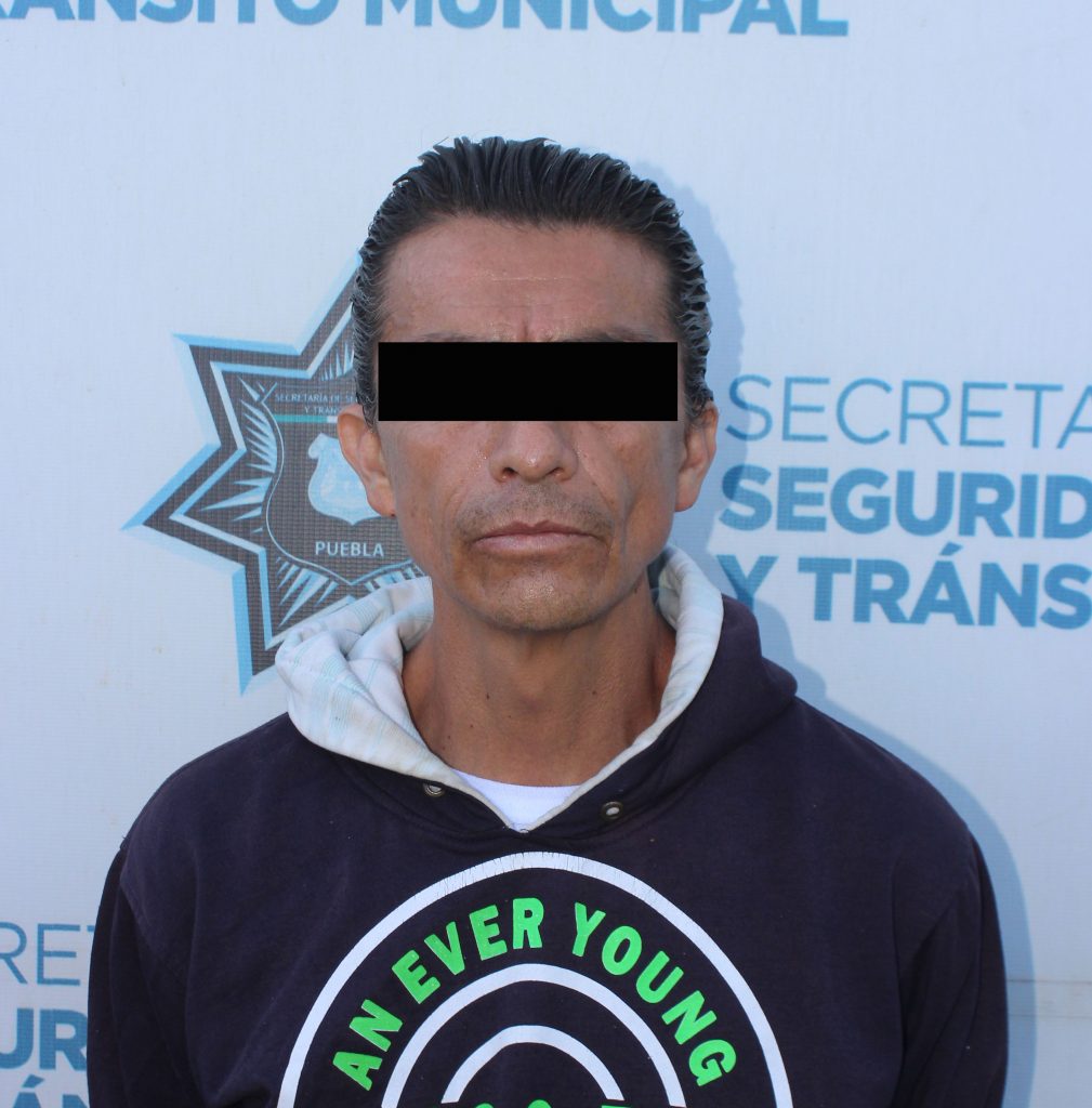 Detuvieron fuerzas municipales de Puebla a pareja por tentativa de robo de vehículo.