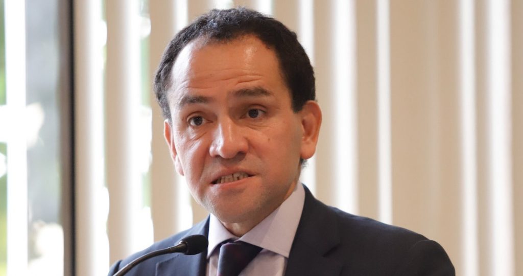 Arturo Herrera, secretario de Hacienda, da positivo a COVID-19