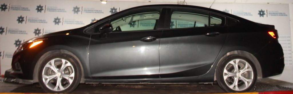 En acción efectiva, detuvieron fuerzas municipales de Puebla a dos hombres por robo a casa habitación.