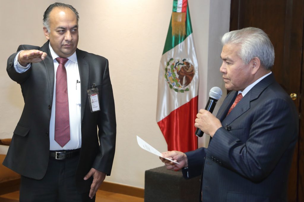 Por indicaciones del gobernador Miguel Barbosa, David Méndez rinde protesta como secretario de gobernación.