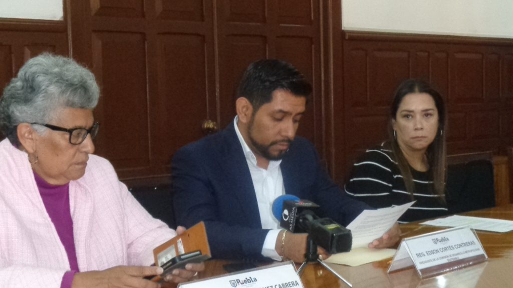 Regidores de Morena piden empadronamiento del comercio informal