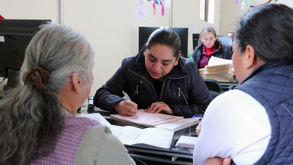 “En el DIF nos entienden”, destaca una beneficiaria de las jornadas de atención ciudadana. 