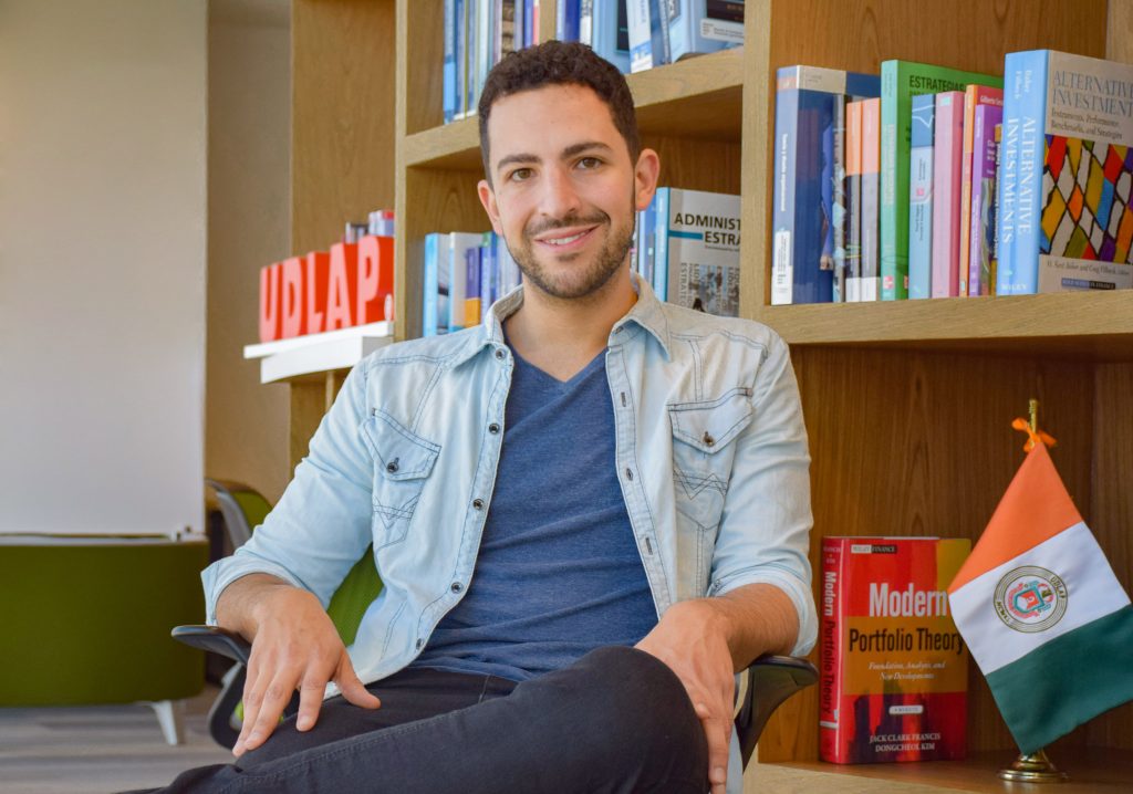 Egresado UDLAP ganador de los Premios Metropolitanos de Teatro