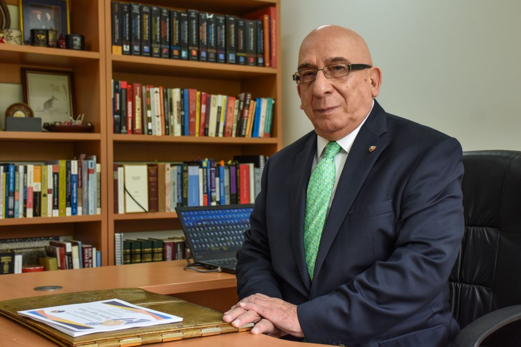 No existe en términos reales una guerra entre Estados Unidos e Irán: Raphael Steger Cataño