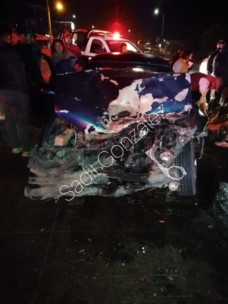 Aparatoso accidente sobre la Federal a Tehuacán