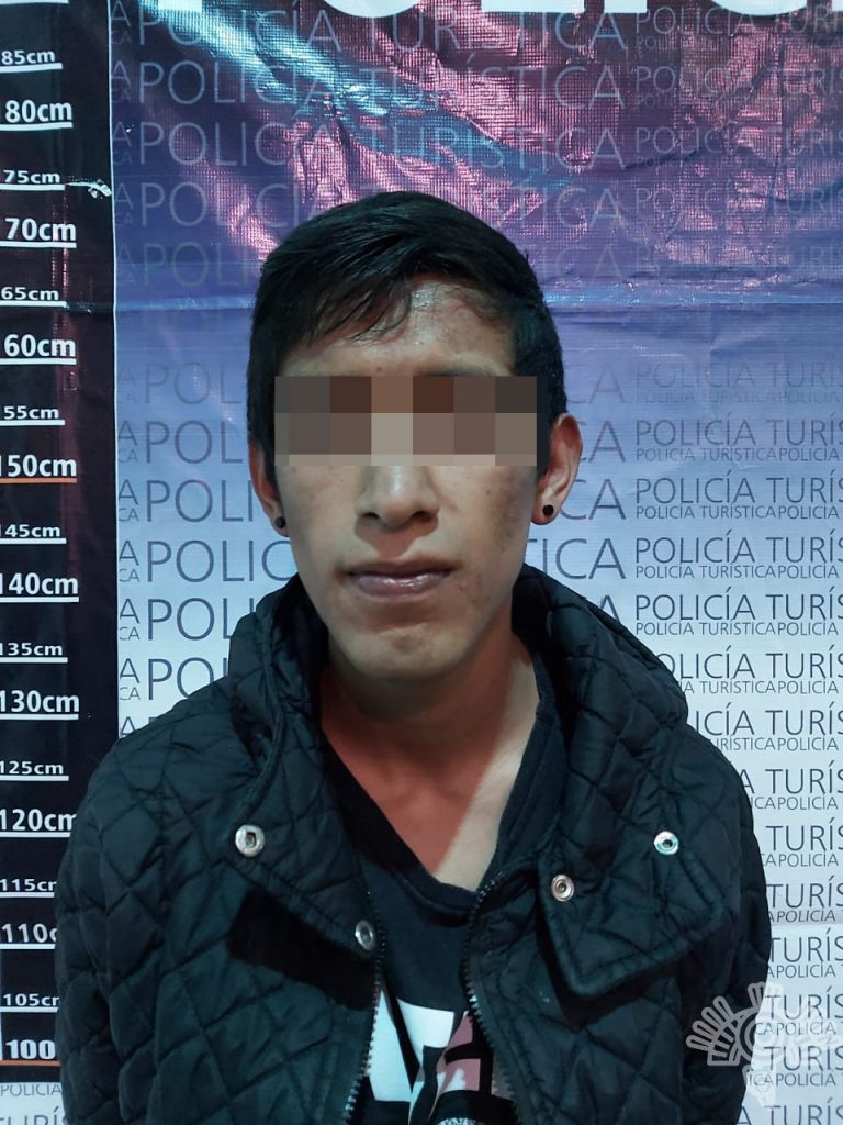 Policía turística detiene a presuntos ladrones