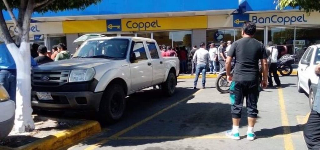 Elementos de la SSC en coordinación con la SSP detienen a 6 sujetos que intentaron asaltar Coppel del Parque