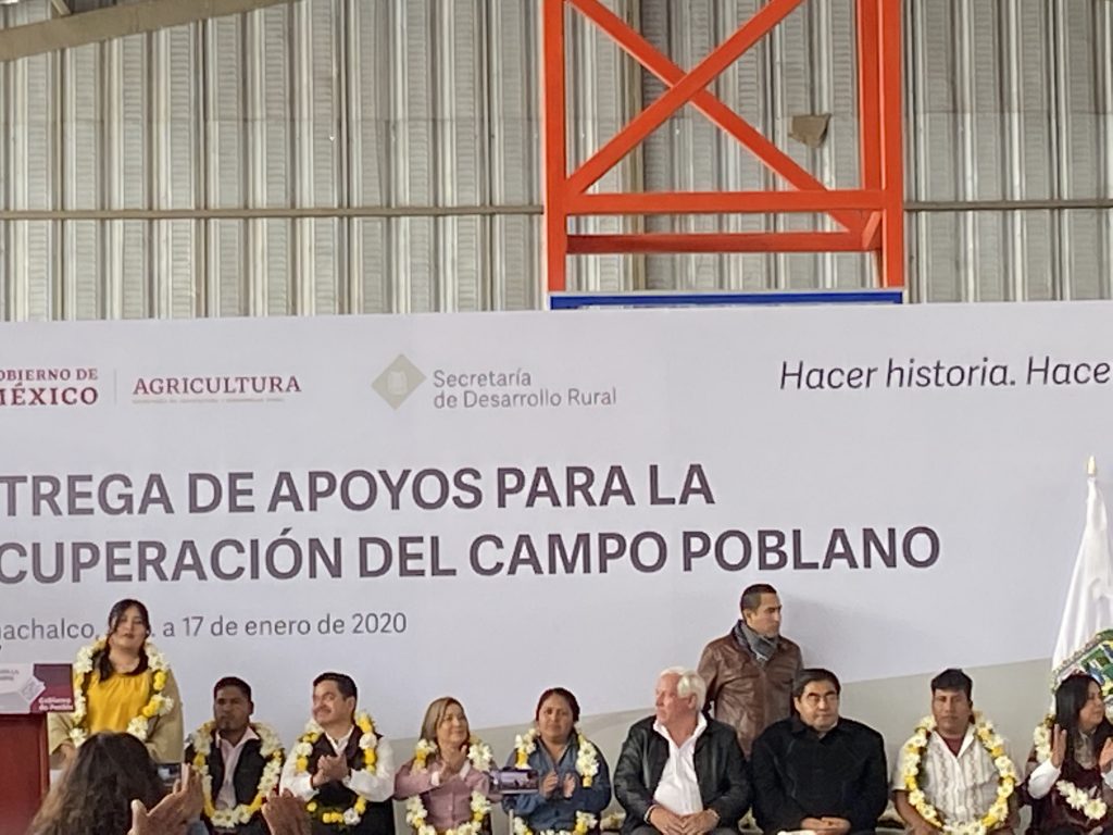 Gobernador Barbosa entregó apoyos por 121 mdp a productores poblanos