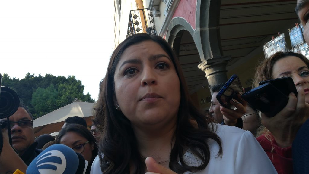 No se retirarán macetas y bolardos: Claudia Rivera Vivanco