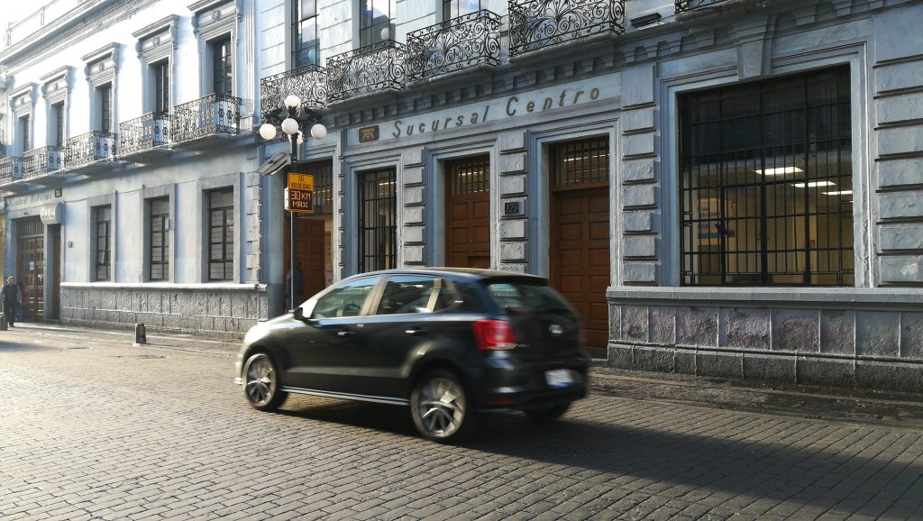 Monitores de velocidad revelan que conductores no respetan la Zona 30