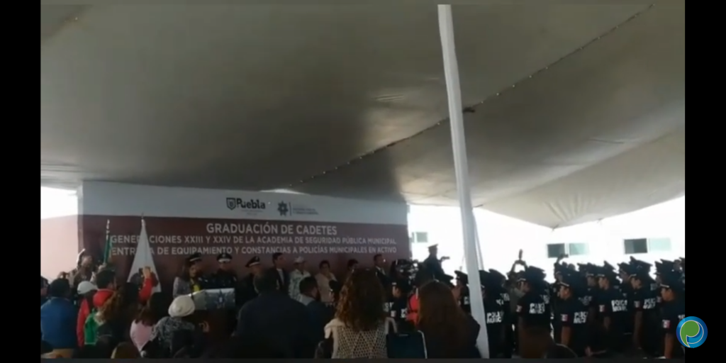 Presidenta Claudia Rivera toma protesta a 109 policías más