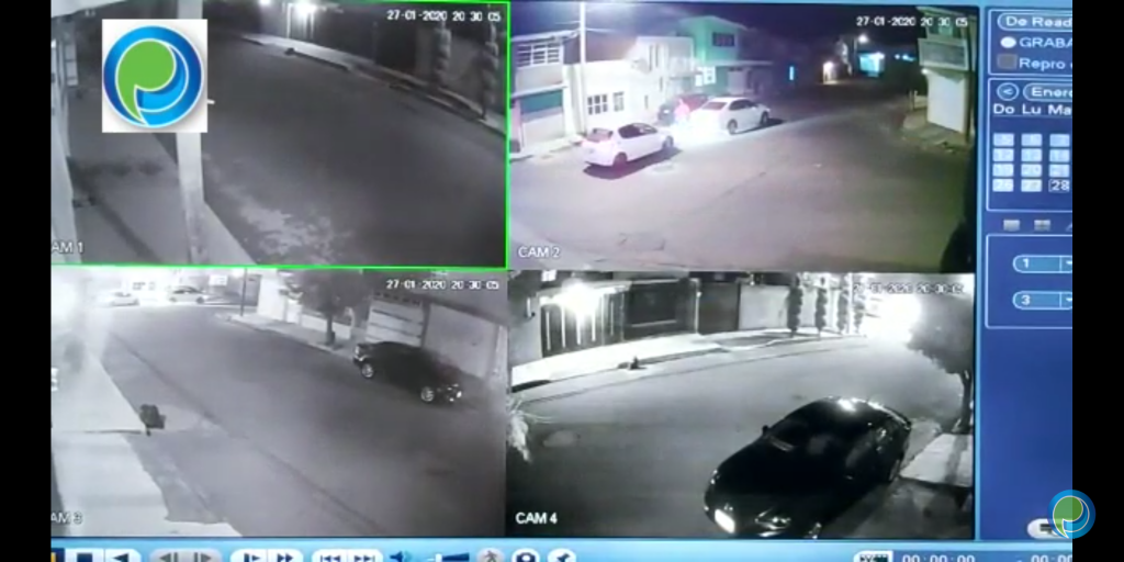 Sujetos roban vehículo a mujer en la colonia Satélite Magisterial