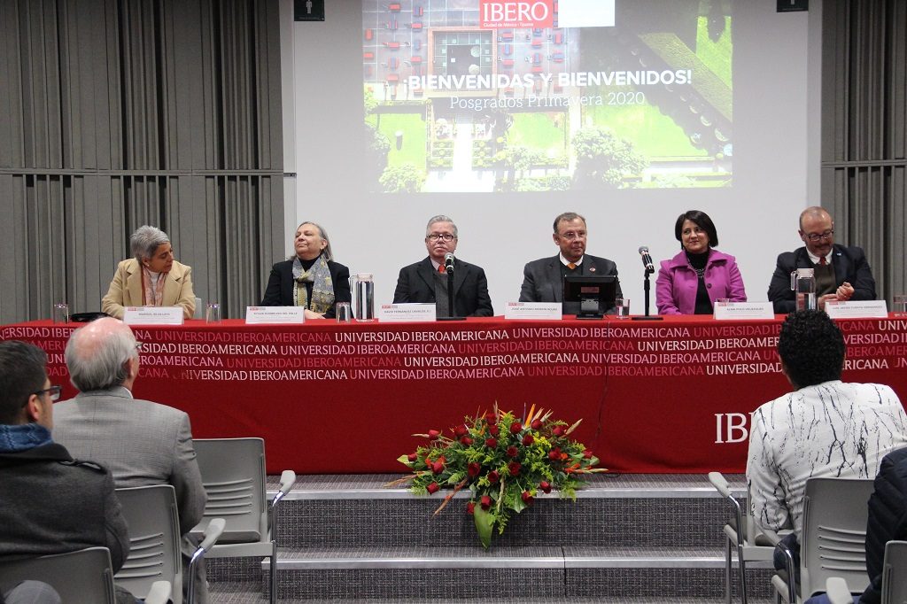 Rector llama a estudiantes de posgrado a poner a la justicia al centro de sus investigaciones