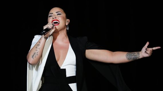 Demi Lovato se une al show del Super Bowl, cantará Himno Nacional