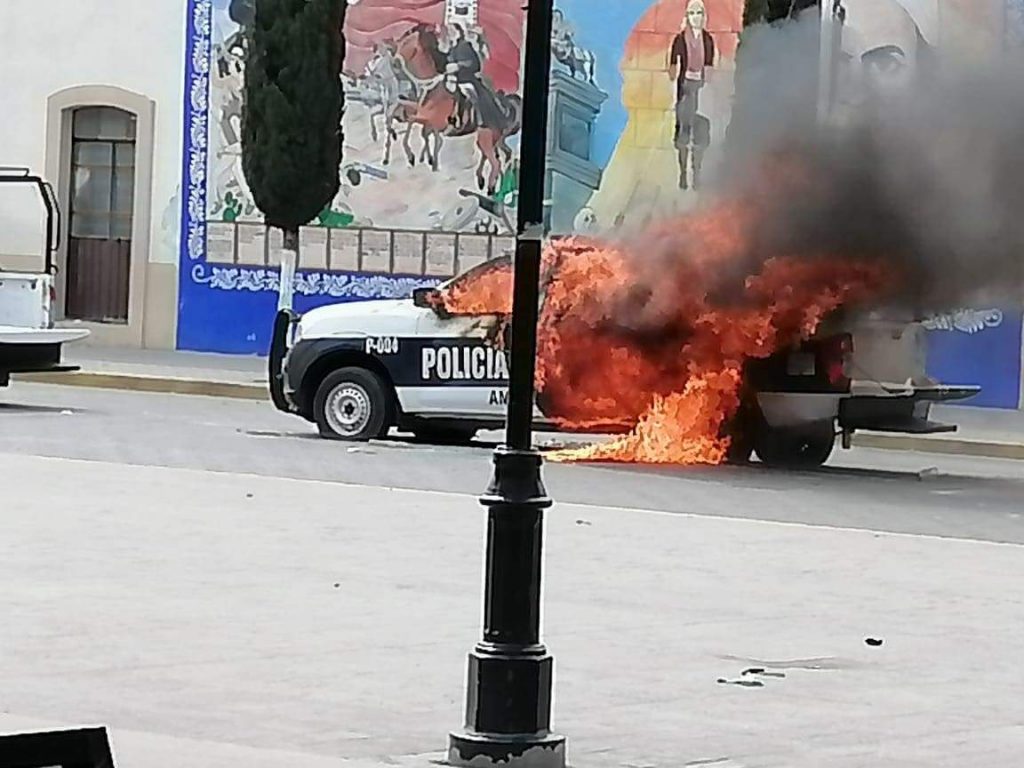 Arde Amozoc contra Mario de la Rosa