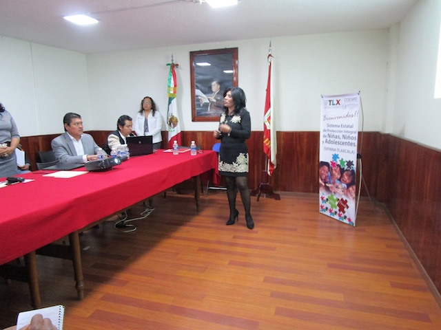Capacita COESPO a personal del municipio de Tlaltelulco