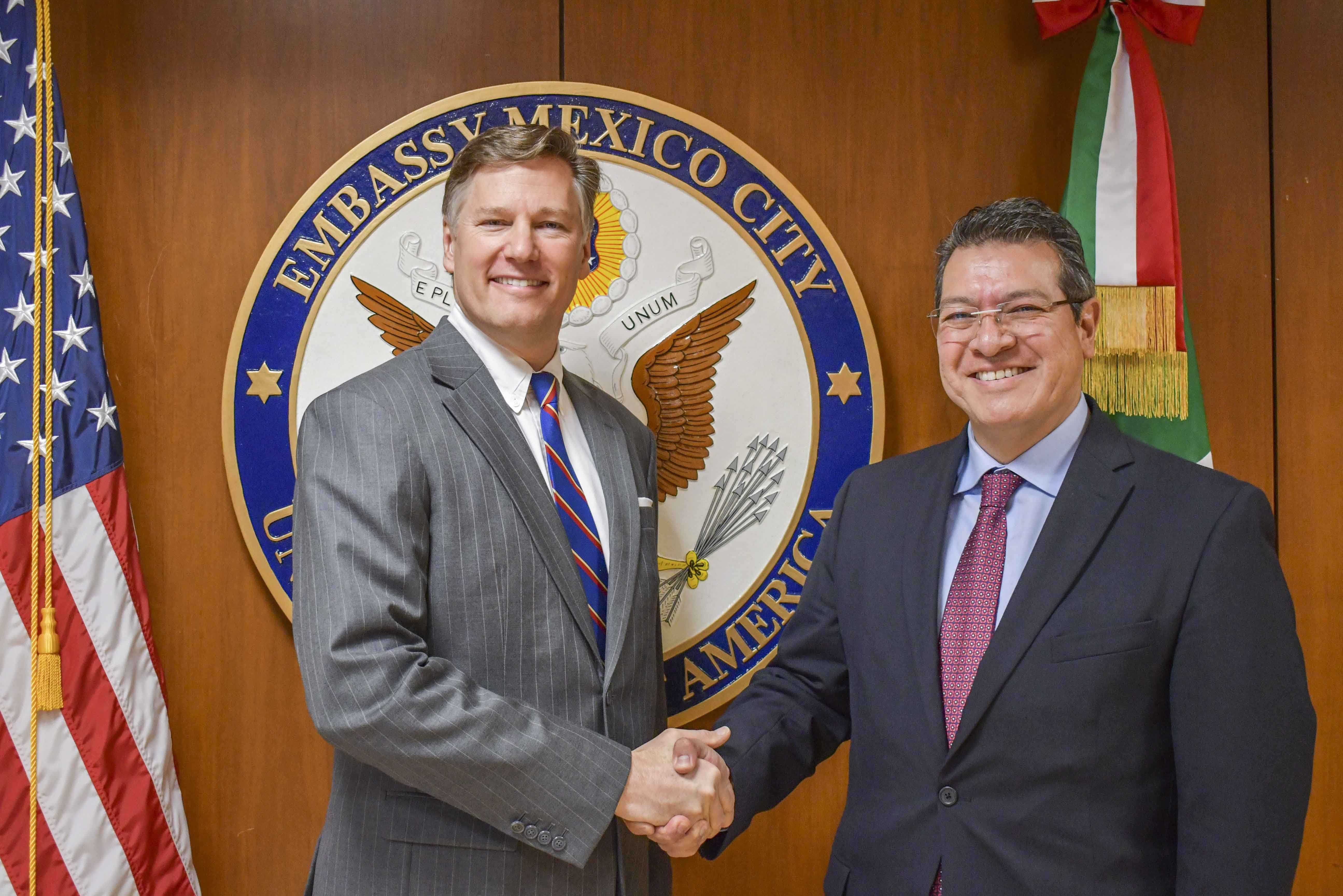 Marco Mena se reúne con embajador de Estados Unidos en México Christopher Landau.