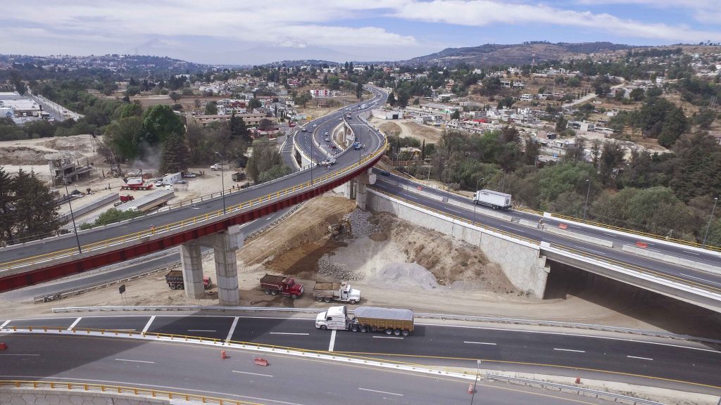 Abre SECODUVI puente vehicular superior de “El molinito” en la carretera Tlaxcala-Apizaco.