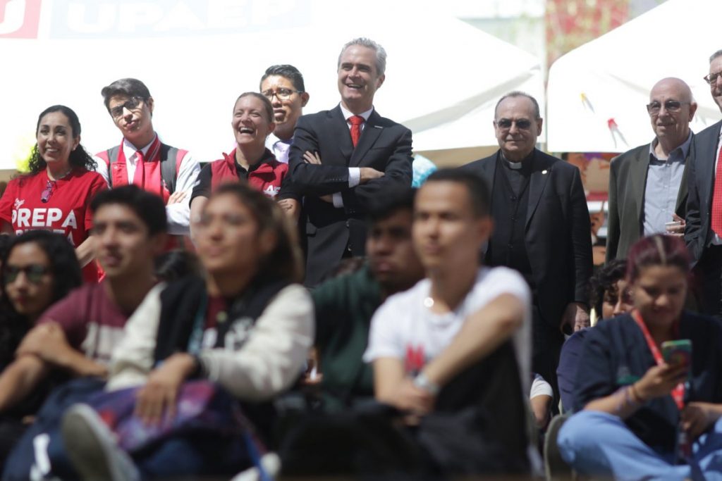 Ponen en órbita al Aztech Sat-1 , aportación de la UPAEP a la tecnología mundial