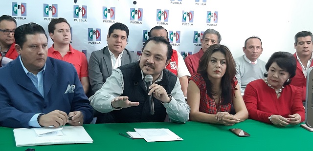 PRI no aceptará “chantajes” en la renovación de la dirigencia, dice Américo Zúñiga