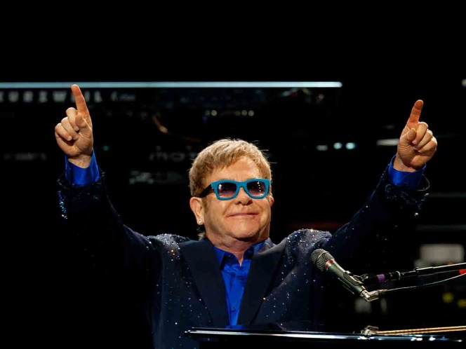 Elton John suspende concierto a causa de una neumonía atípica