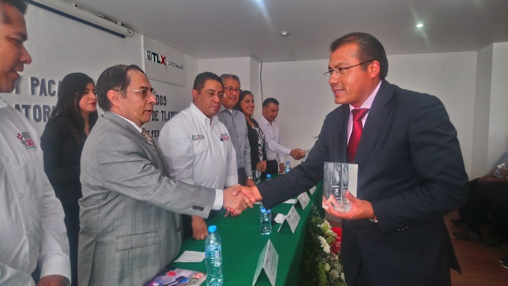 Reciben laboratorios de la Sesa galardón nacional de calidad y certificados ISO 9001:2015