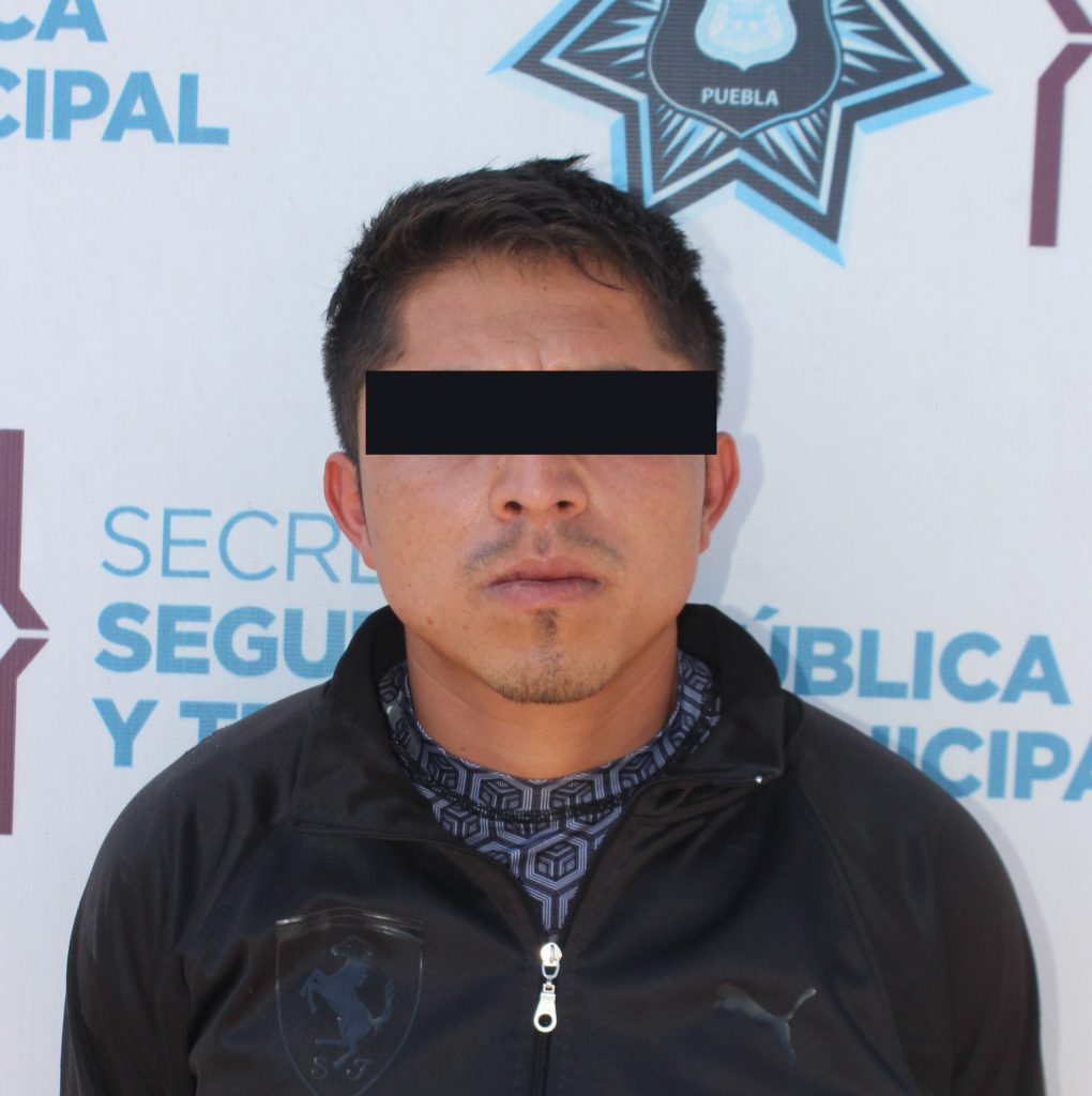 En distintas acciones, detuvo policía municipal a dos hombres en posesión ilegal de armas de fuego