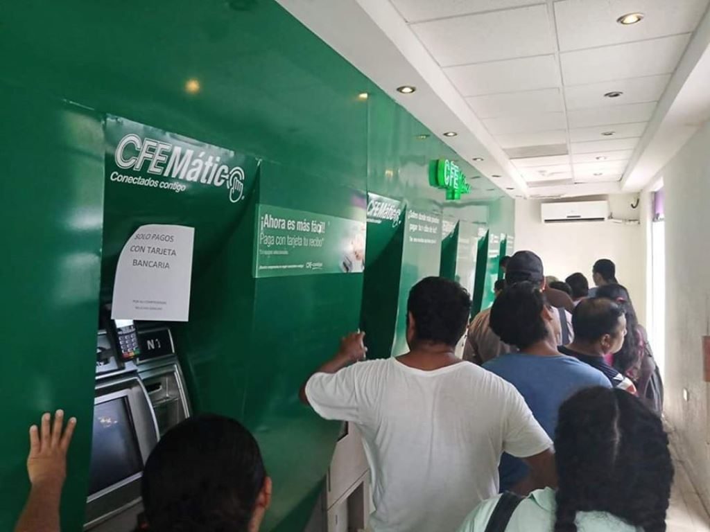 Cajeros de CFE inservibles y el trato en oficina, déspota: Usuarios