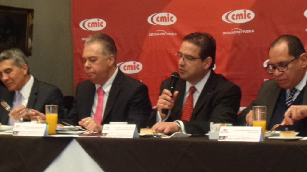 Sigue a la baja el sector de la construcción, admitió el titular de la CMIC