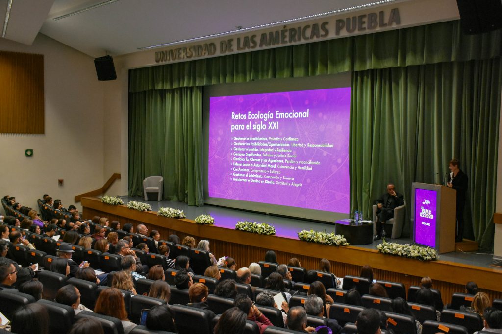 Se analiza en la UDLAP el papel de la ecología emocional