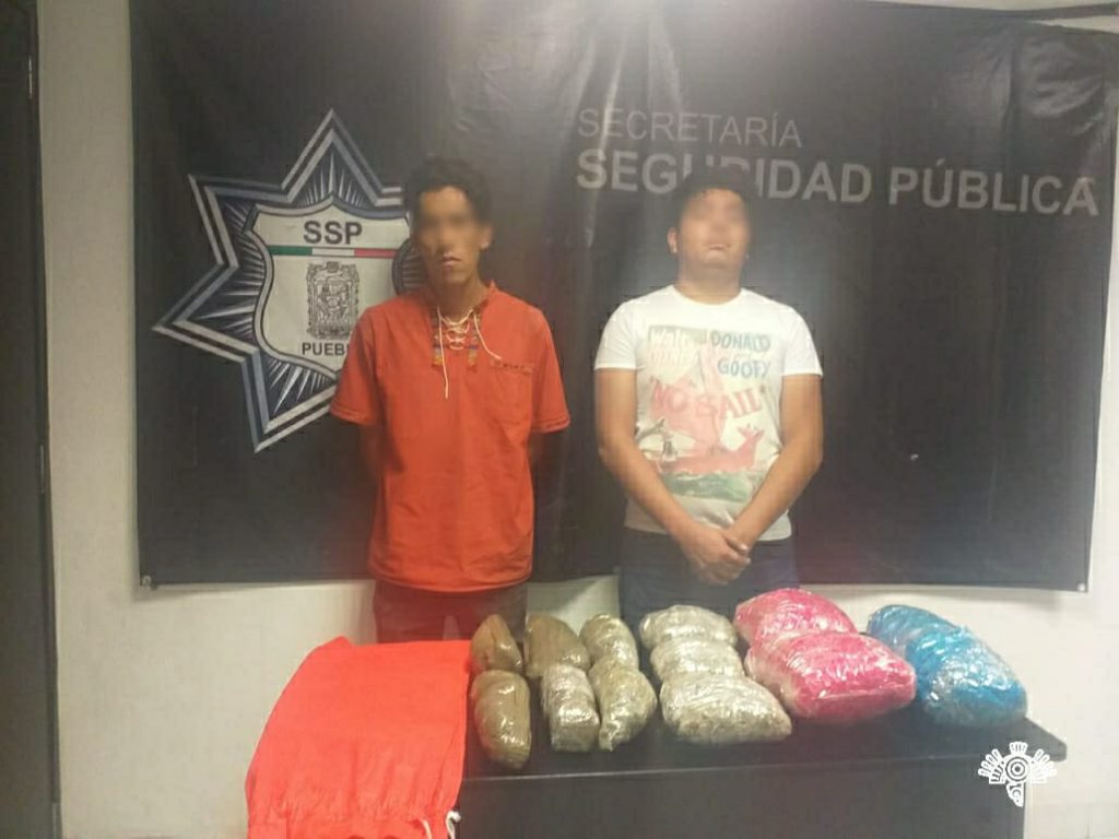 Detiene SSP a dos presuntos narcomenudistas en Puebla capital