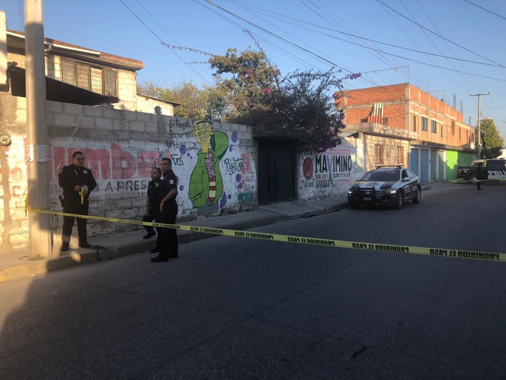 Muere mujer de un disparo en la cabeza en Xonacatepec; sospechan del marido