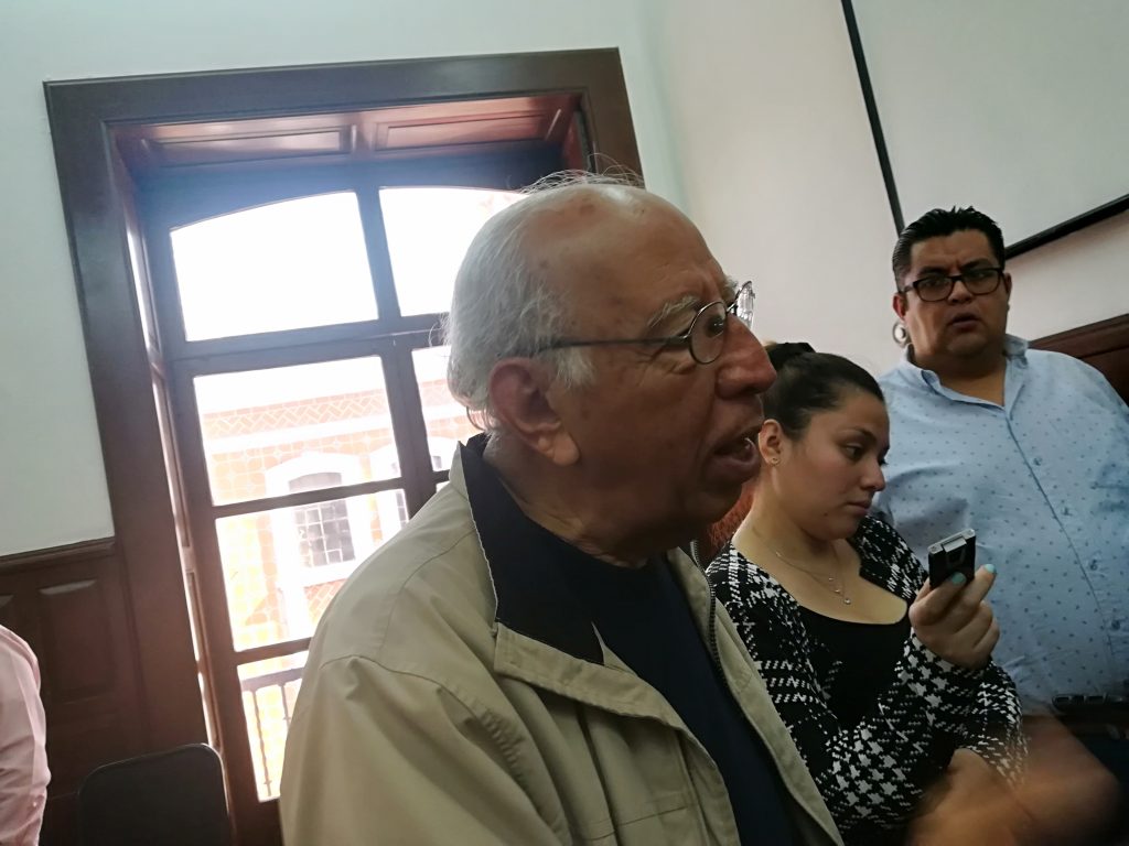 Puede frenarse la instalación de bolardos, admitió el regidor Chávez Palma