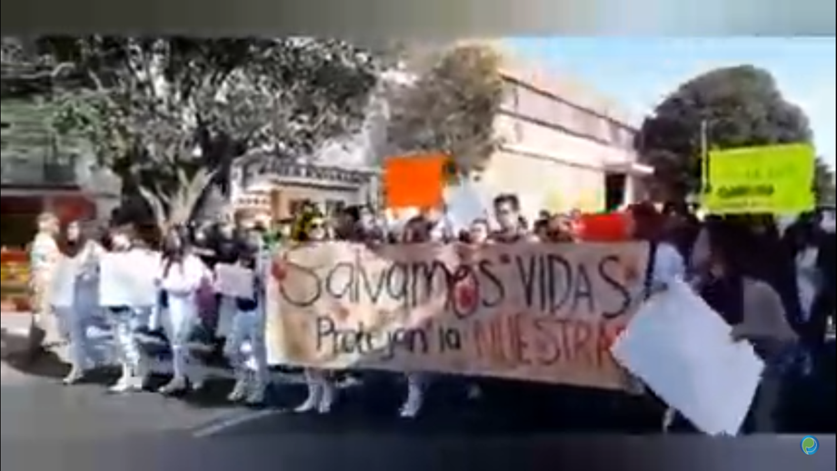 Nuevamente marchan estudiantes de la Upaep en demanda de justicia